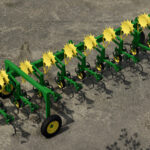 John Deere 825 Row-Crop Cultivator6