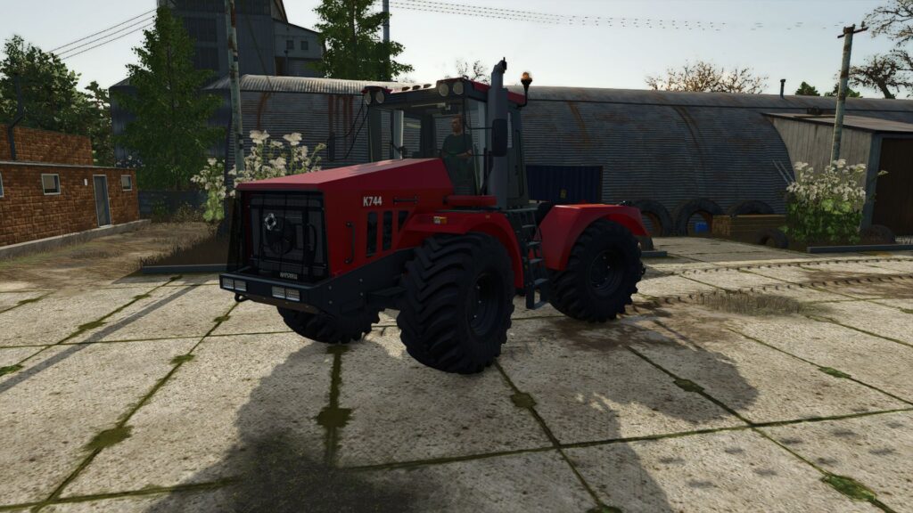 Kirovets K-744-R2